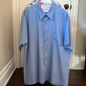 Men’s Rusty Short Sleeve Button Down Collard Shirt - Size XL